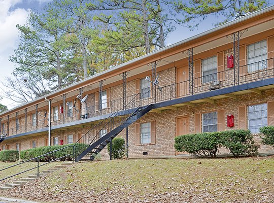 Shallowford Pines Apartments located off Shallowford Road in Atlanta